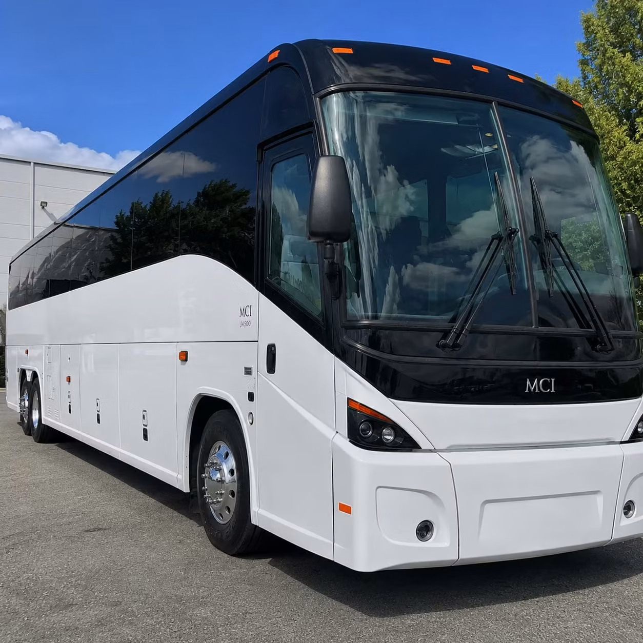 corporate groups and convention teams rely on coral springs airport shuttles